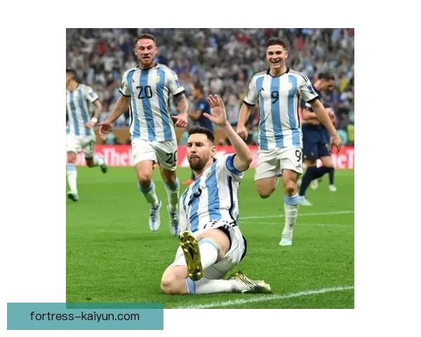斯卡洛尼的世界杯战术助力阿根廷足球重塑辉煌，状态持续回暖值得关注。